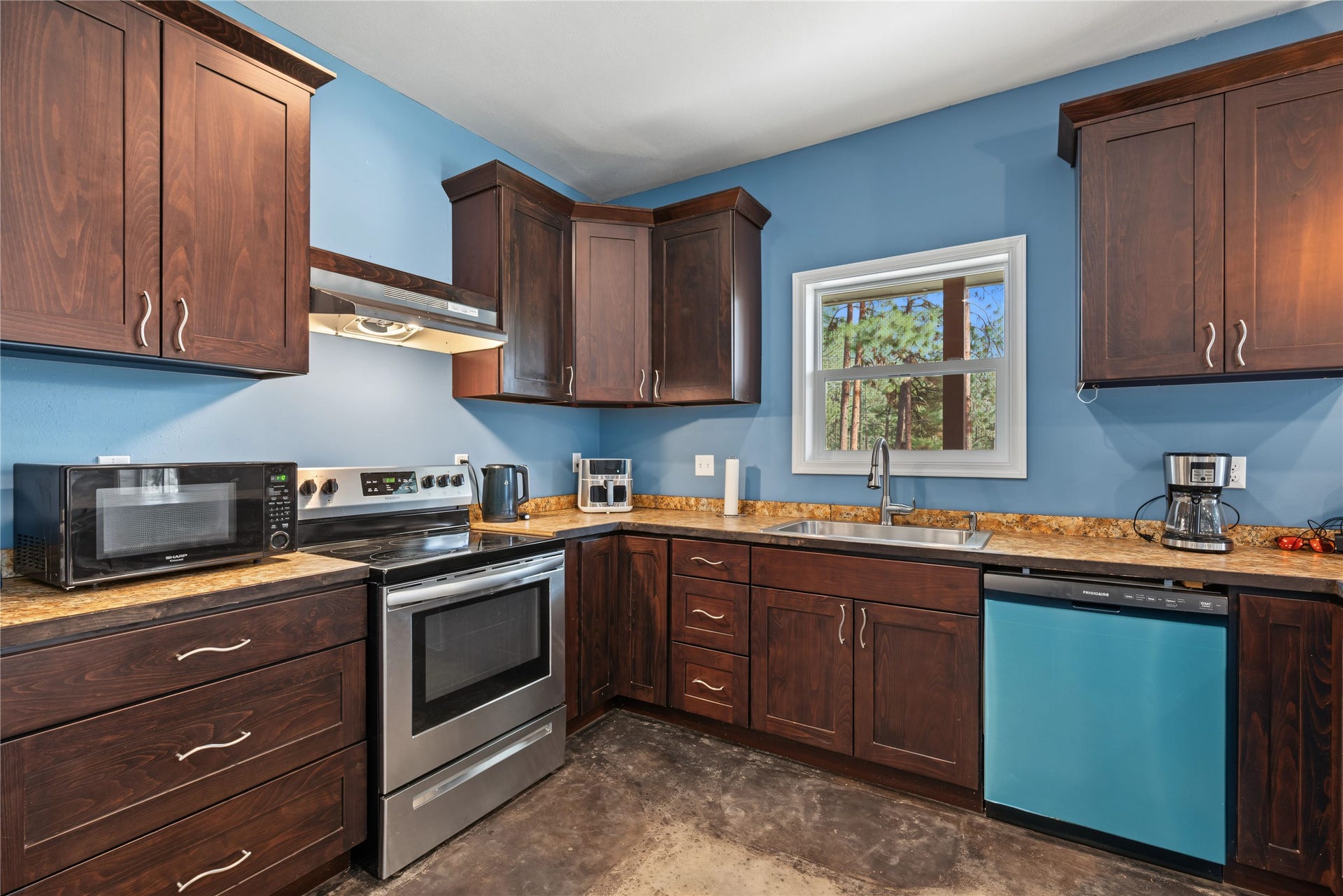 35 High Country Road, Plains, MT 59859 35 High Country Road, Plains, MT 59859