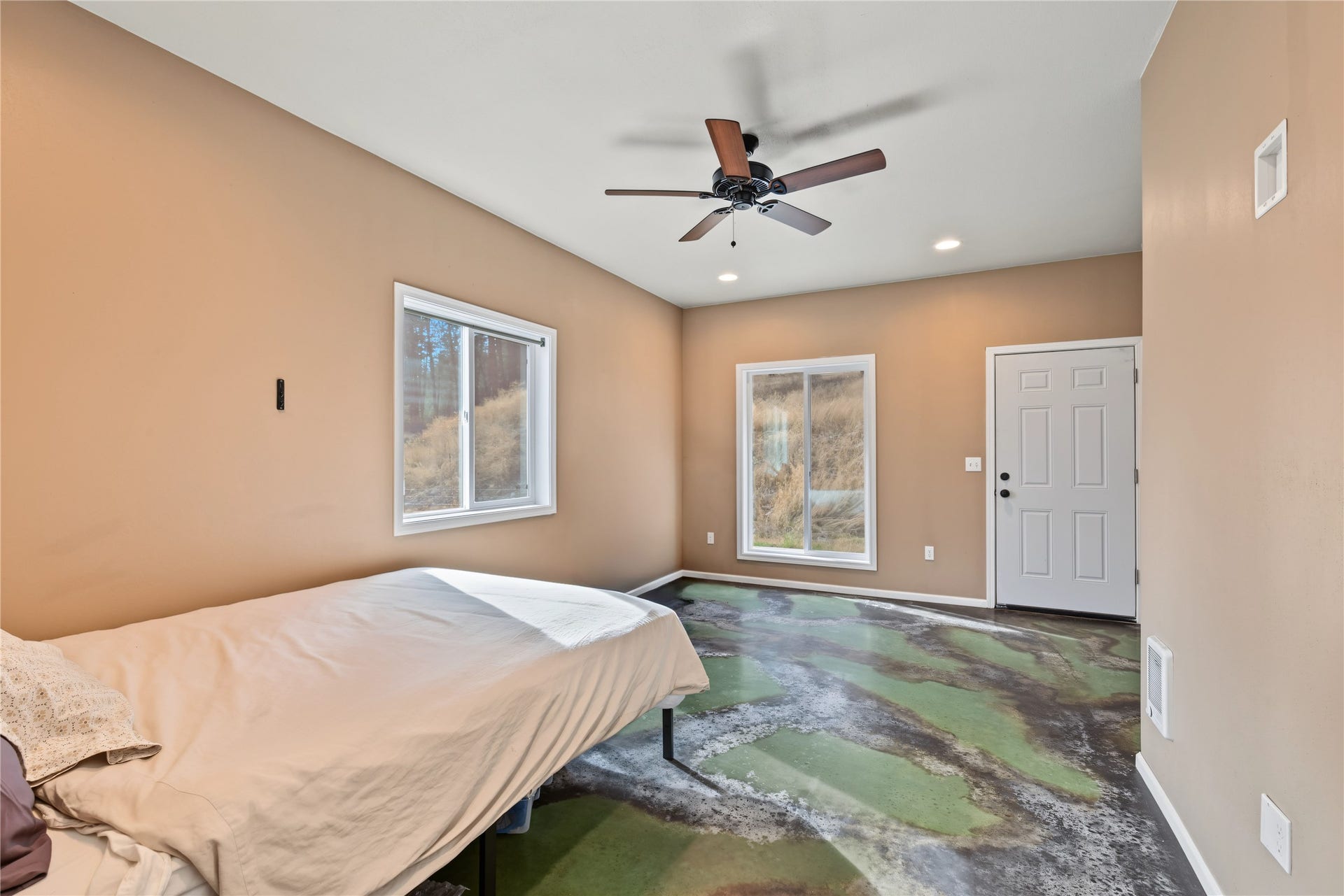 35 High Country Road, Plains, MT 59859 35 High Country Road, Plains, MT 59859