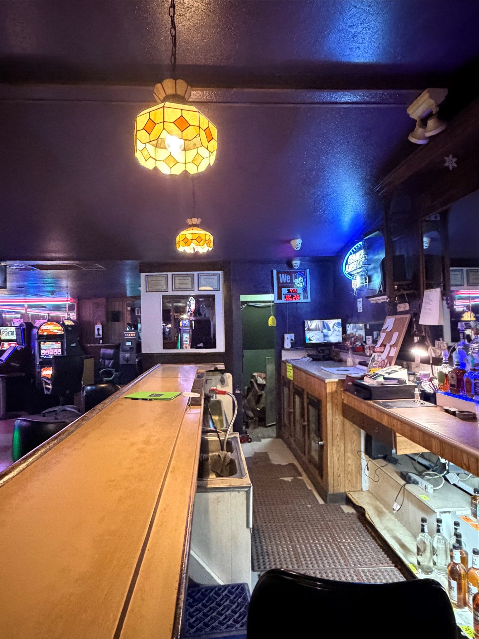 10 1st Avenue NW, MT 59521 Bar