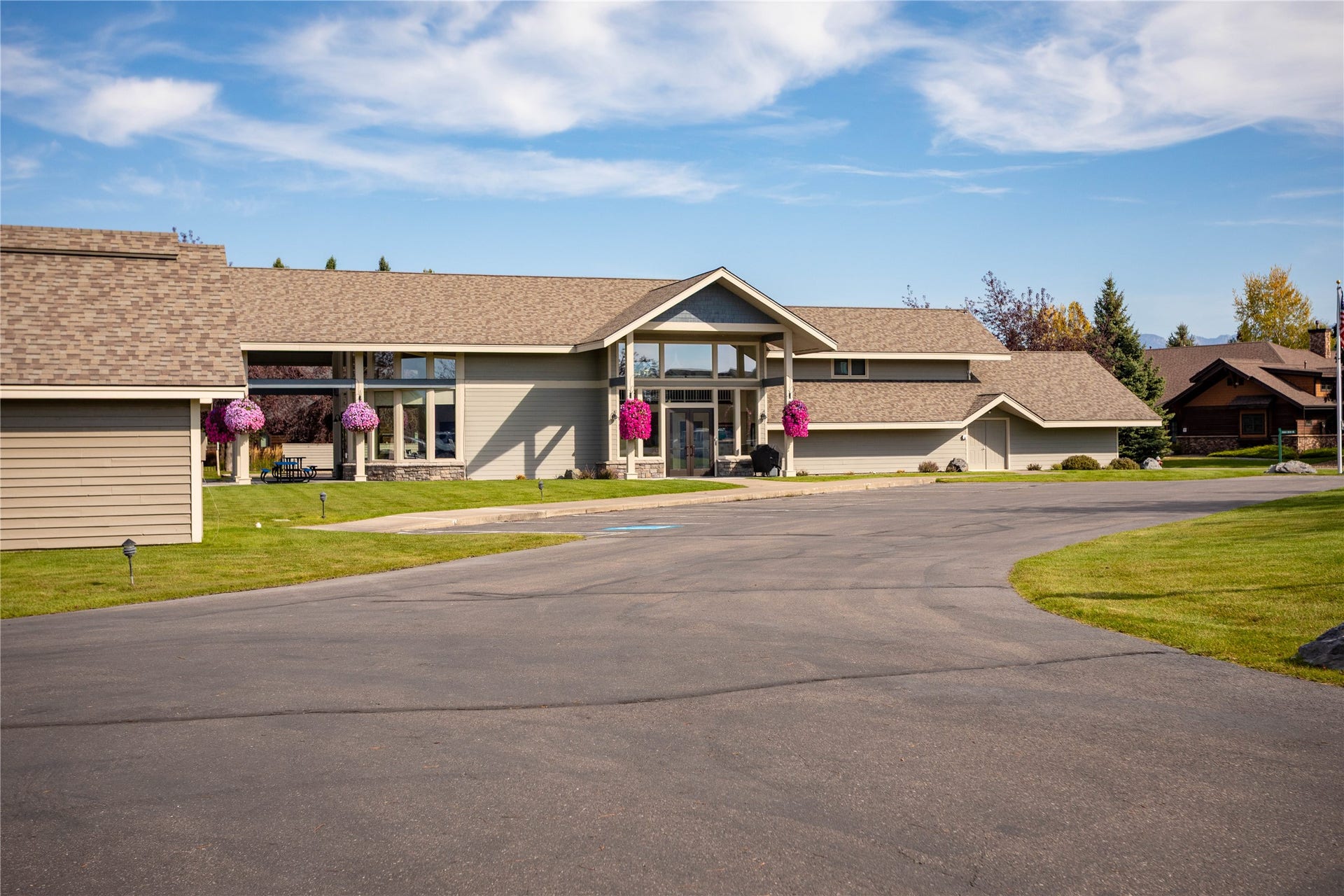 B-1 Eagle Bend Yacht Harbor, Bigfork, MT 59911 B-1 Eagle Bend Yacht Harbor, Bigfork, MT 59911