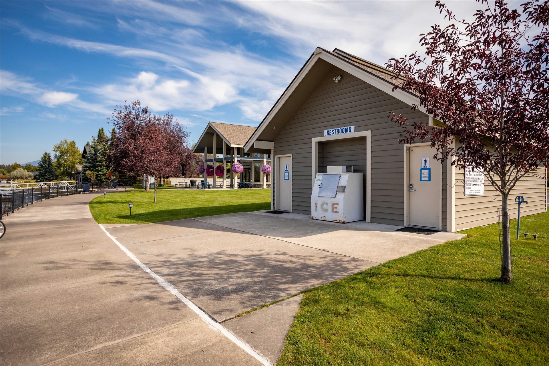 B-1 Eagle Bend Yacht Harbor, Bigfork, MT 59911 B-1 Eagle Bend Yacht Harbor, Bigfork, MT 59911