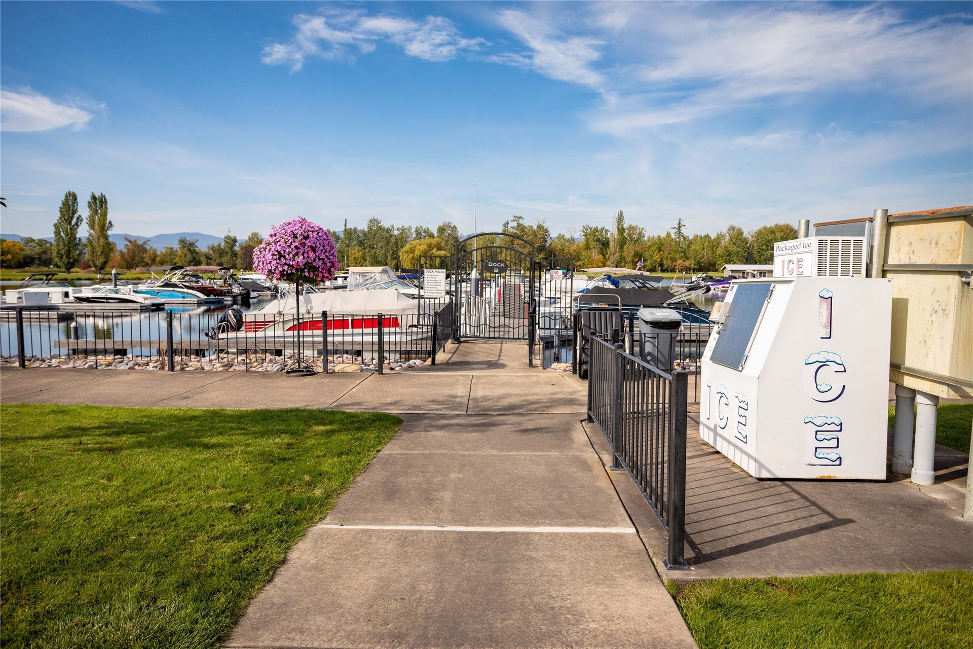 B-1 Eagle Bend Yacht Harbor, Bigfork, MT 59911 B-1 Eagle Bend Yacht Harbor, Bigfork, MT 59911