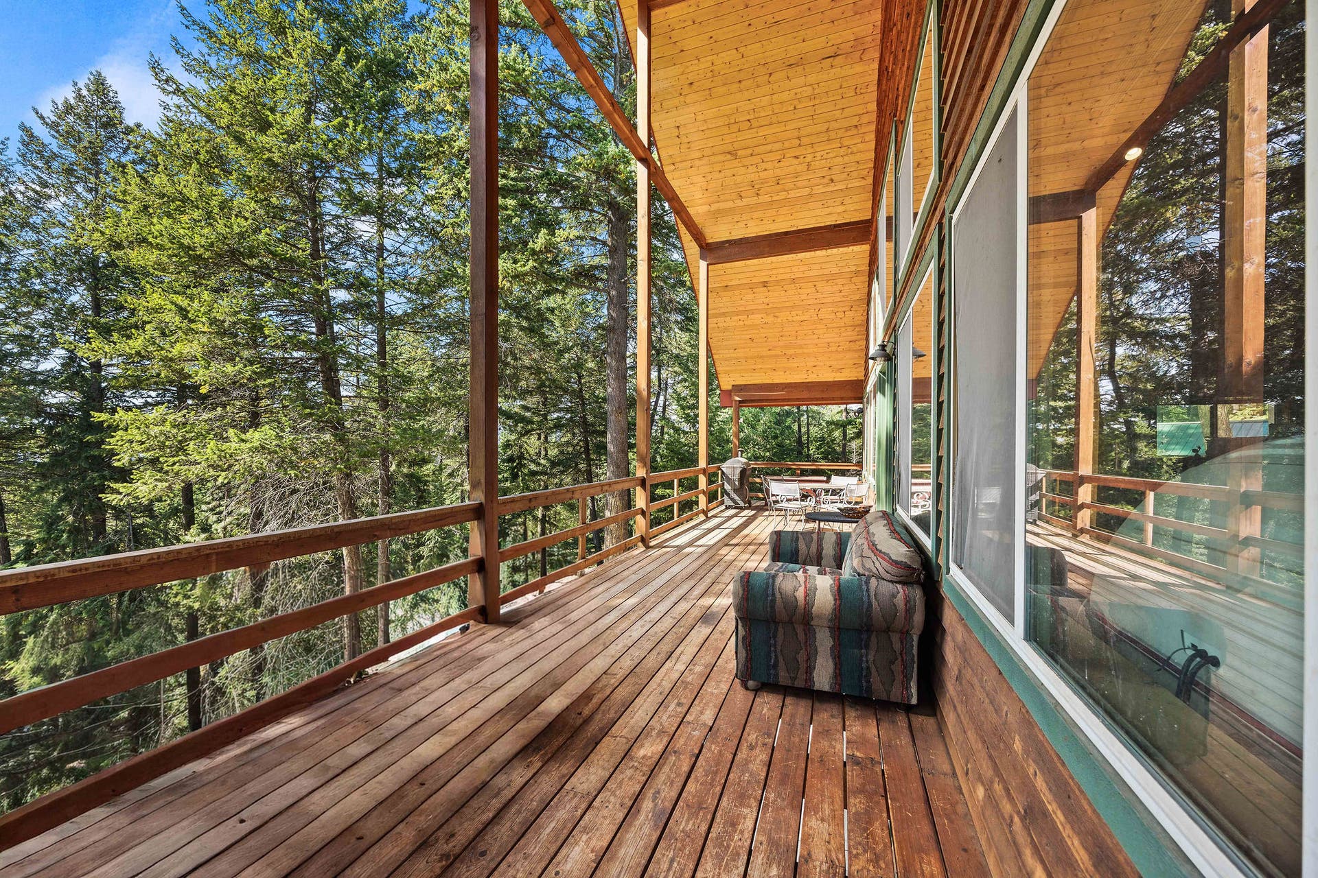 19605 Bower Lane, Proctor, MT 59929 Rear Covered Deck