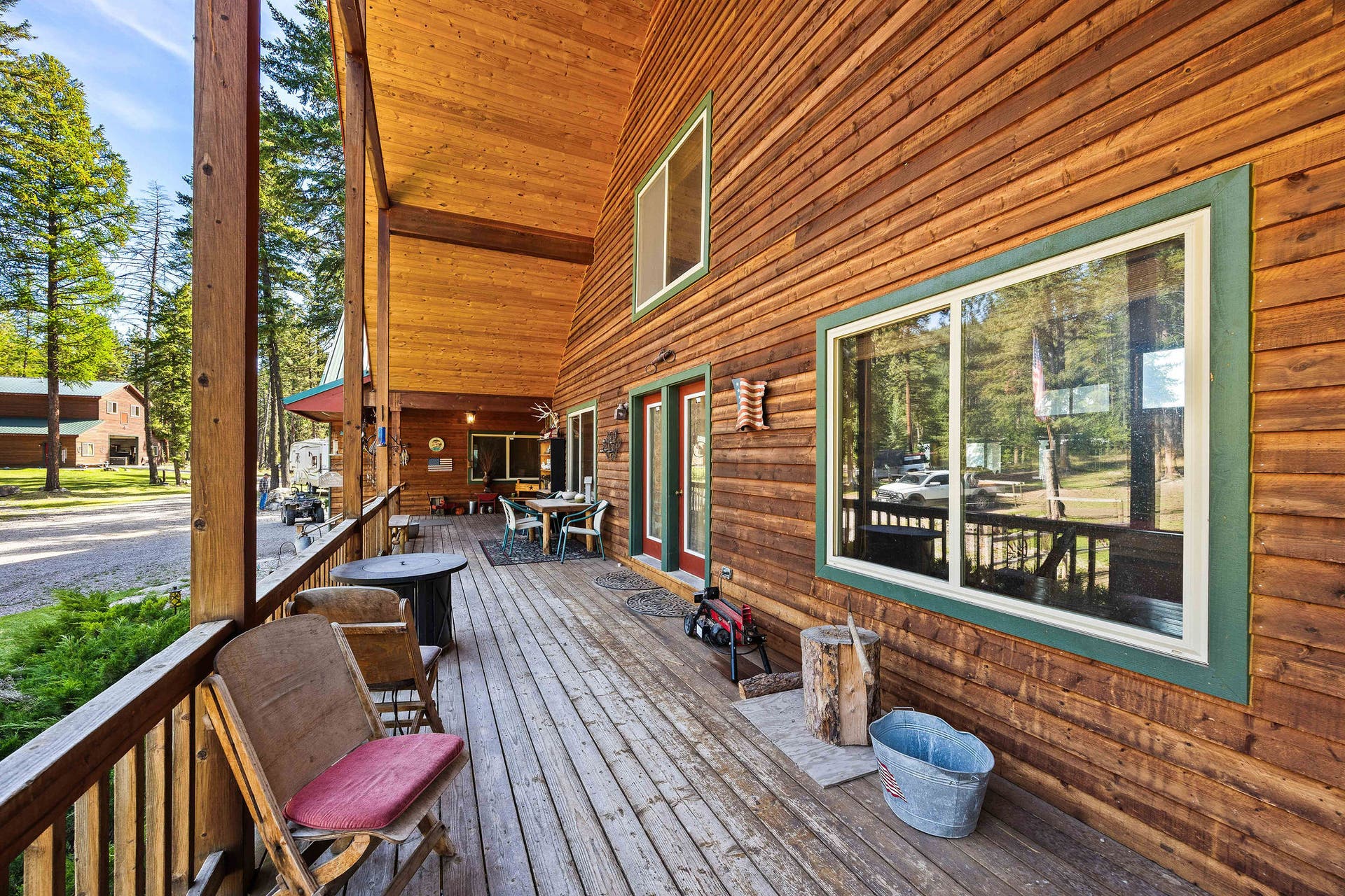 19605 Bower Lane, Proctor, MT 59929 Front Deck