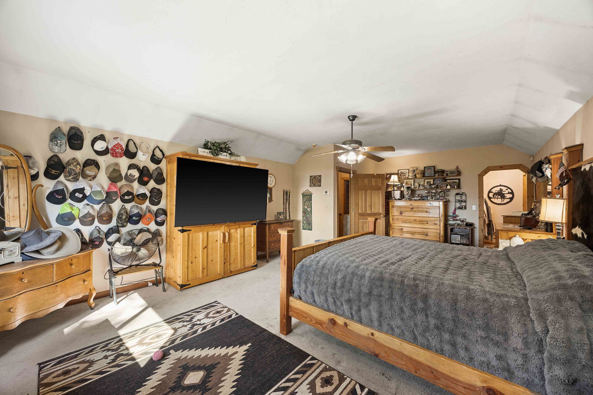 19605 Bower Lane, Proctor, MT 59929 Primary Bedroom, Upstairs