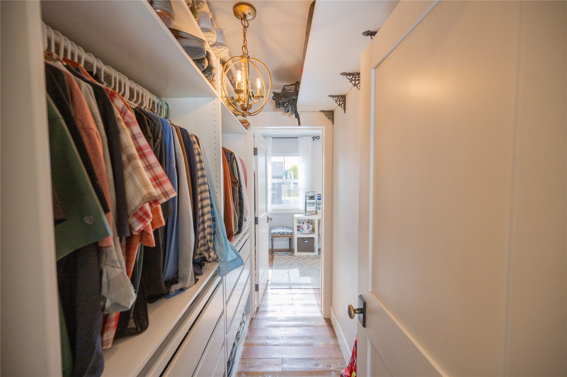 Walk thru closet