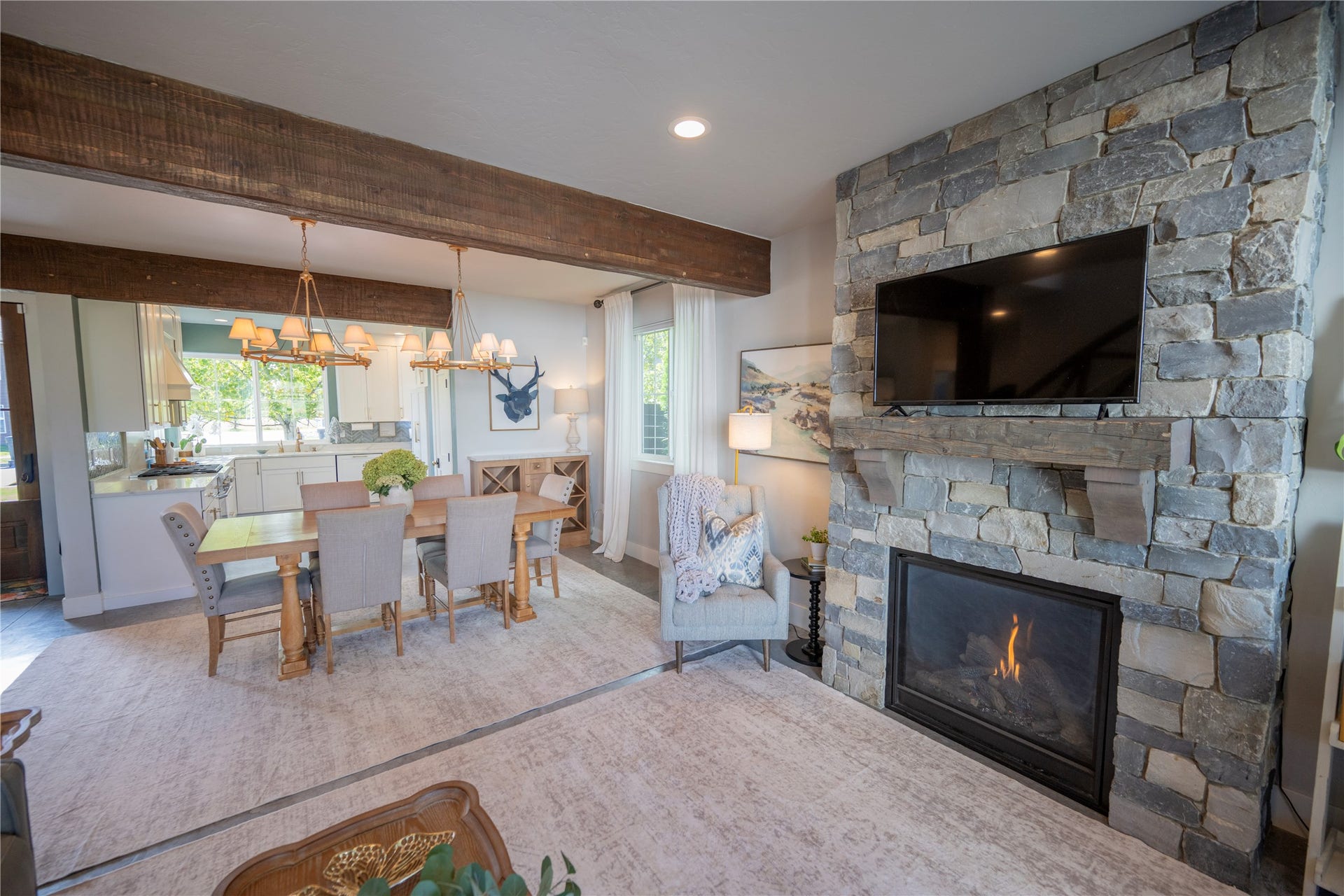 Living Room with fireplace