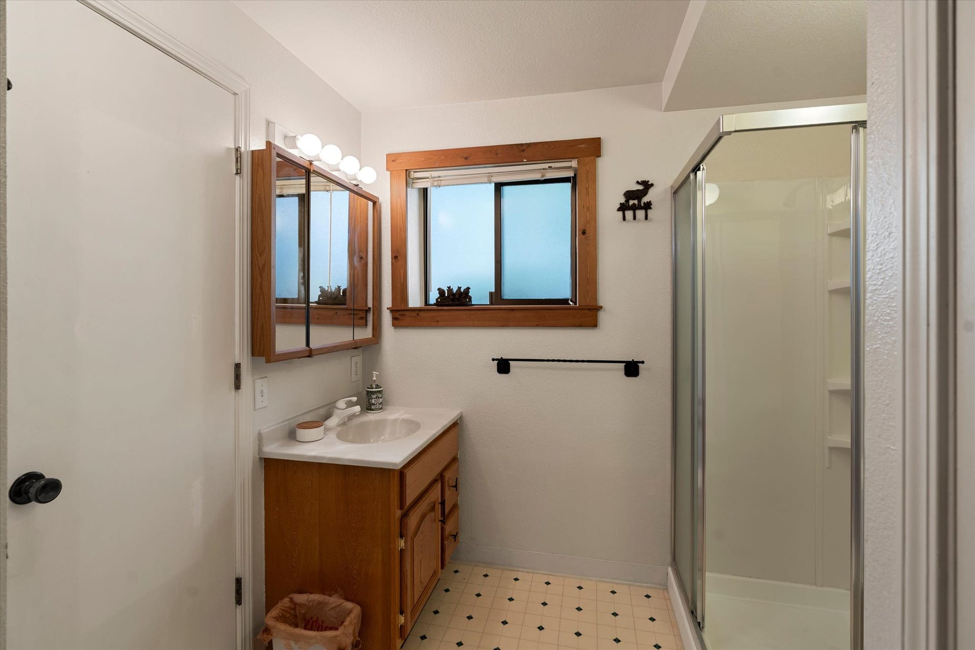4955 Foothill Road, Bigfork, MT 59911 lower level 3/4 bathroom