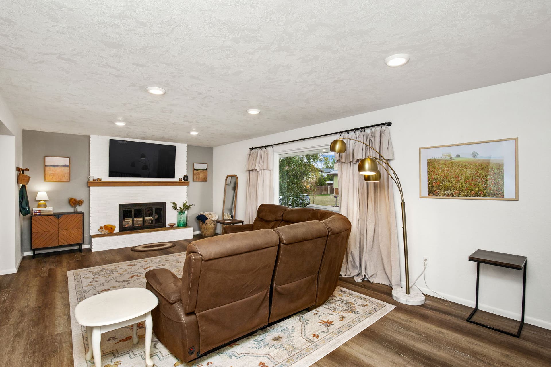 912 25th Avenue SW, Great Falls, MT 59404 912 25th Avenue SW, Great Falls, MT 59404