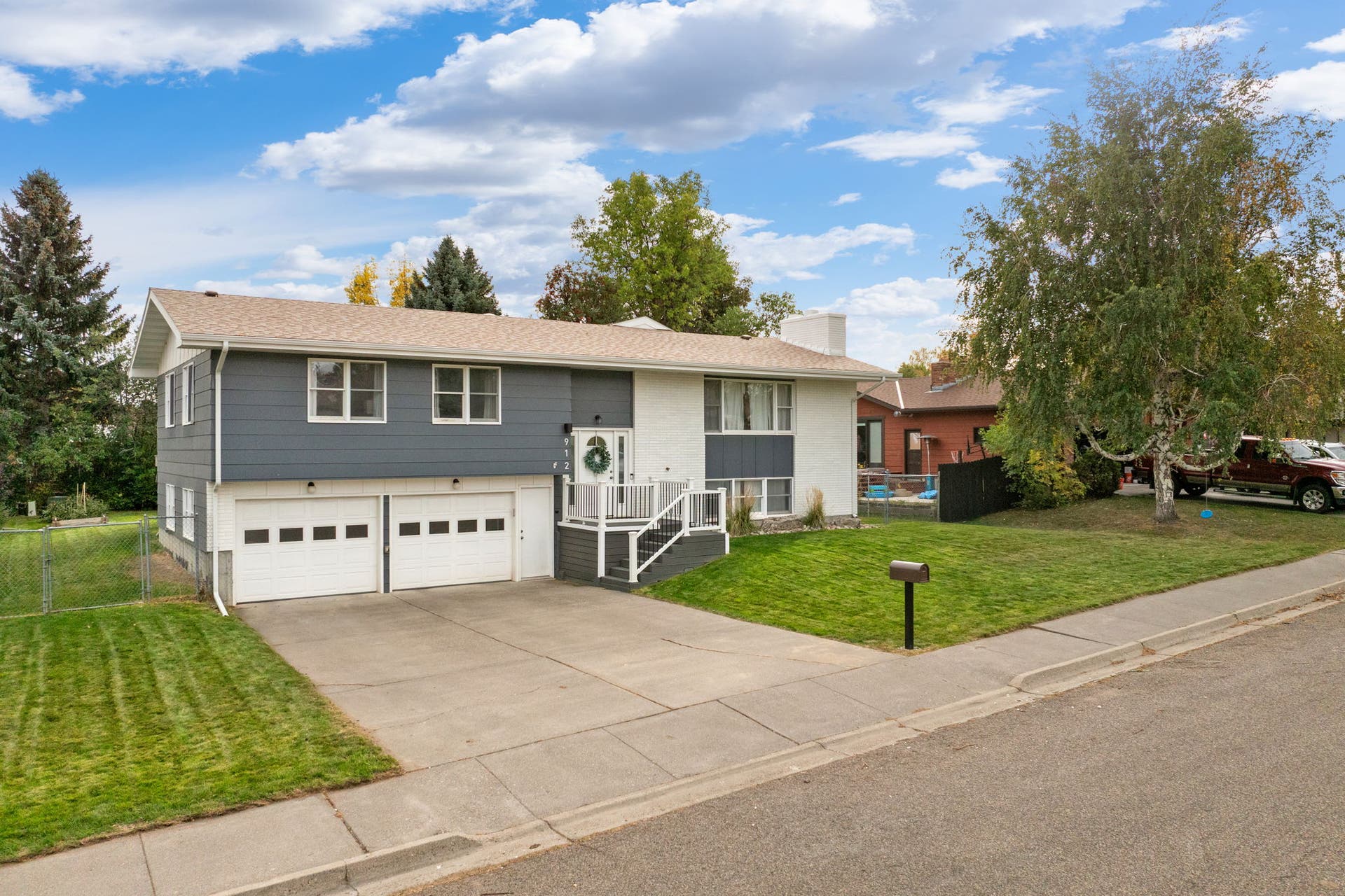 912 25th Avenue SW, Great Falls, MT 59404 912 25th Avenue SW, Great Falls, MT 59404