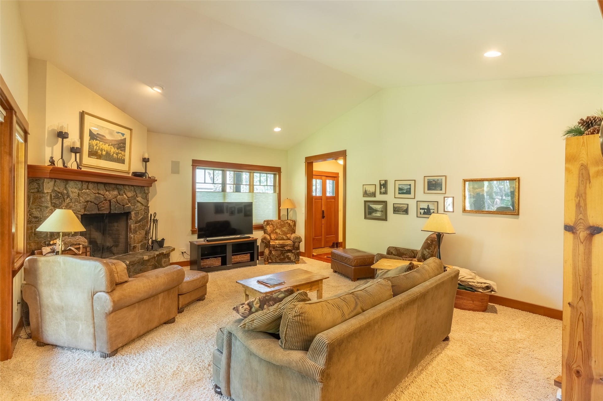 2095 Houston Drive, Whitefish, MT 59937 2095 Houston Drive, Whitefish, MT 59937
