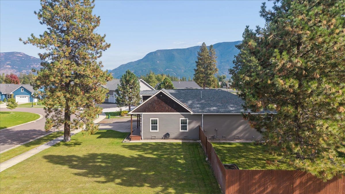 2 Talbott Pines Loop, Columbia Falls, MT 59912 2 Talbott Pines Loop, Columbia Falls, MT 59912