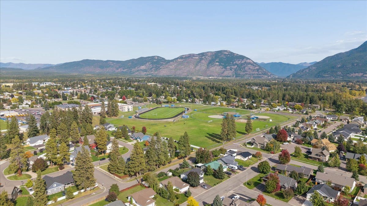 2 Talbott Pines Loop, Columbia Falls, MT 59912 2 Talbott Pines Loop, Columbia Falls, MT 59912
