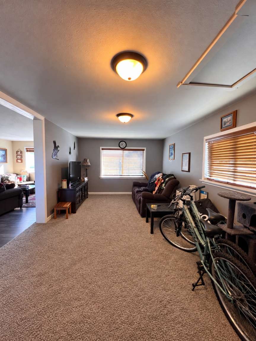 1911 Bluestone Drive, Kalispell, MT 59901 1911 Bluestone Drive, Kalispell, MT 59901