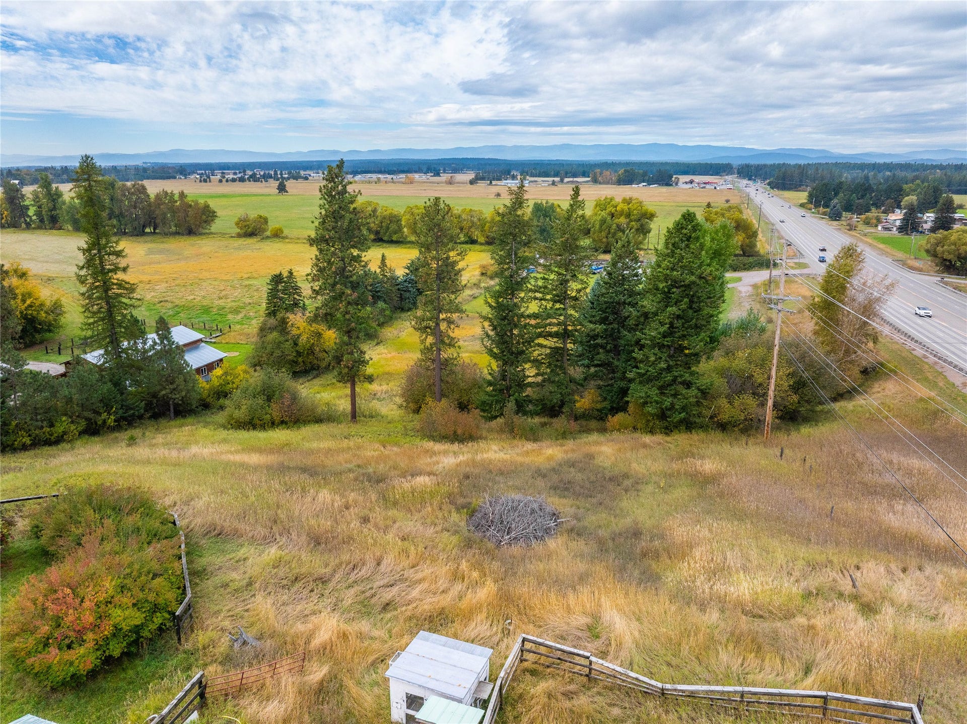 110 S Hilltop Road, Columbia Falls, MT 59912 110 S Hilltop Road, Columbia Falls, MT 59912