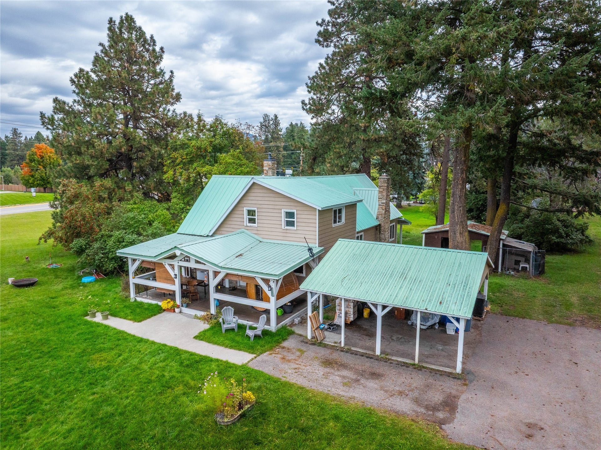 110 S Hilltop Road, Columbia Falls, MT 59912 110 S Hilltop Road, Columbia Falls, MT 59912