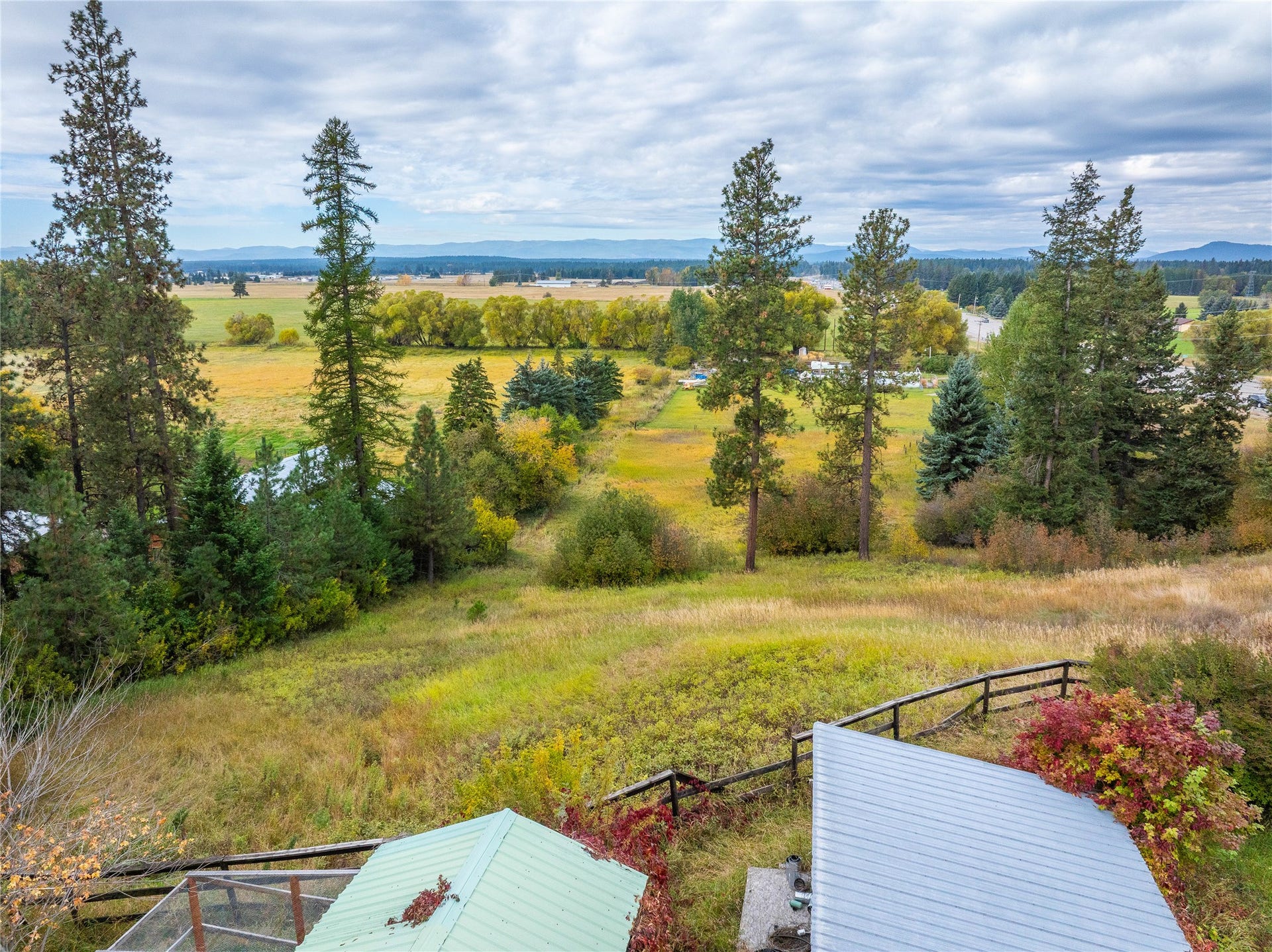 110 S Hilltop Road, Columbia Falls, MT 59912 110 S Hilltop Road, Columbia Falls, MT 59912