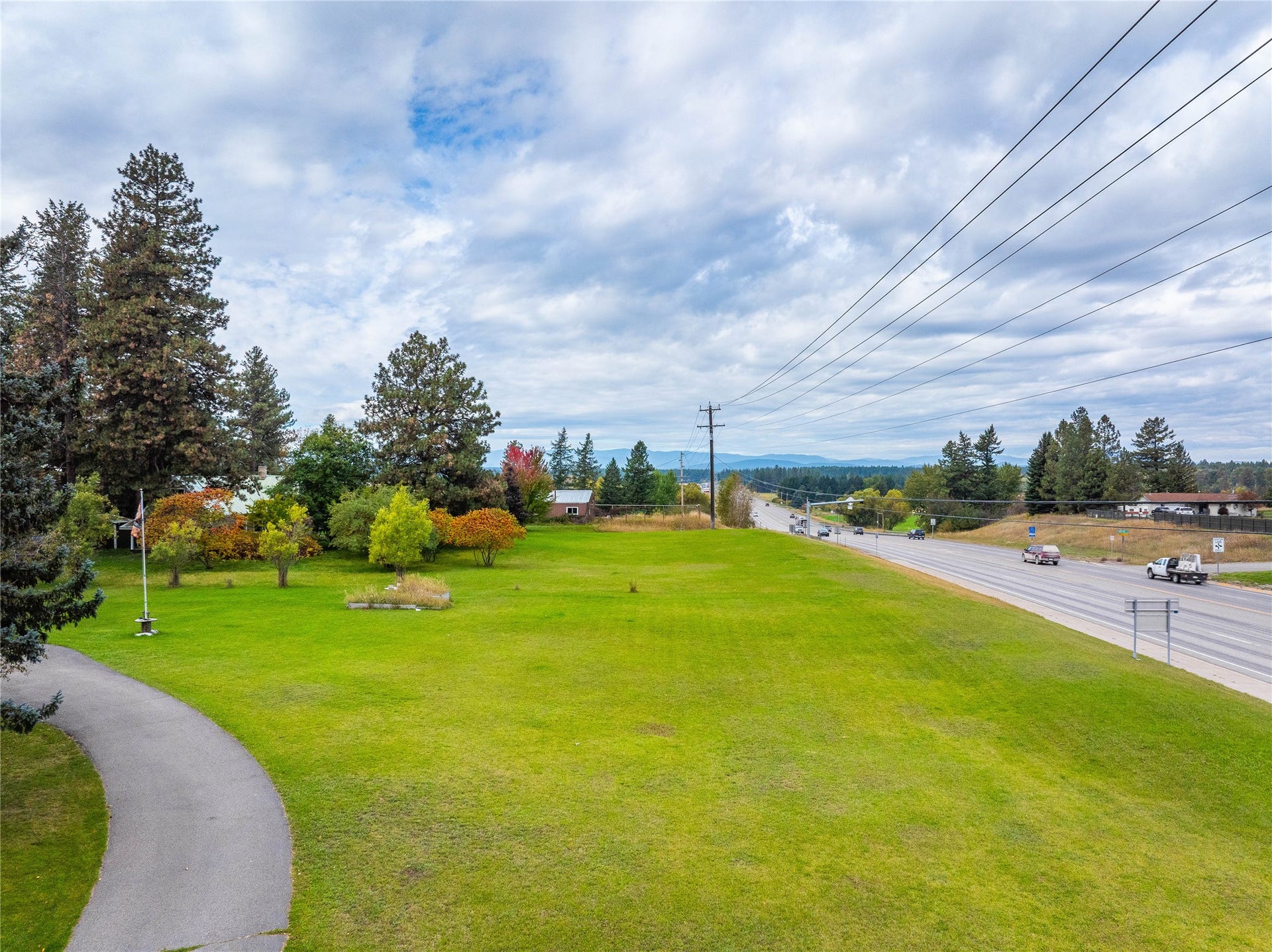 110 S Hilltop Road, Columbia Falls, MT 59912 110 S Hilltop Road, Columbia Falls, MT 59912