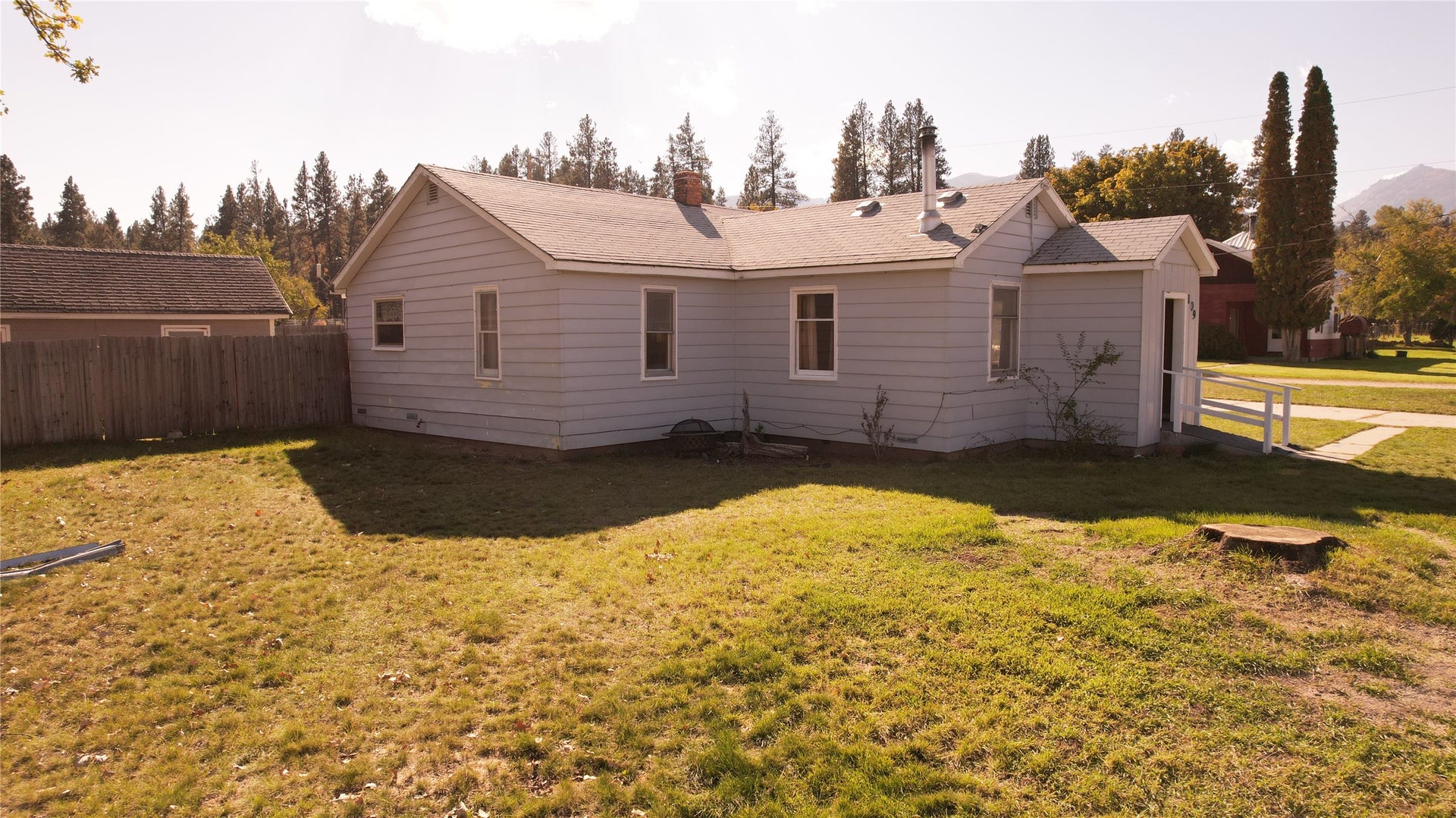 109 W Southwic Avenue, Darby, MT 59829
