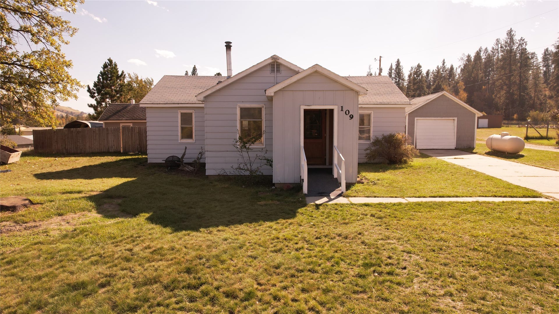 109 W Southwic Avenue, Darby, MT 59829