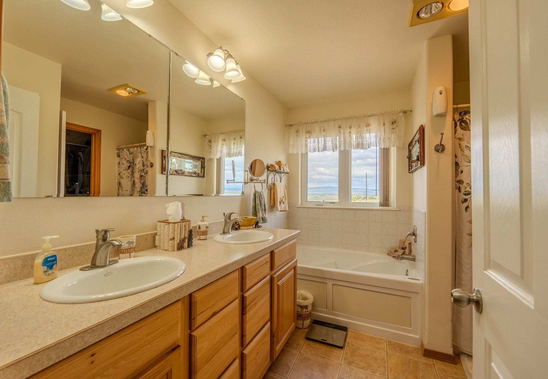4599 Emerald Ridge Loop, Helena, MT 59602 4599 Emerald Ridge Loop, Helena, MT 59602
