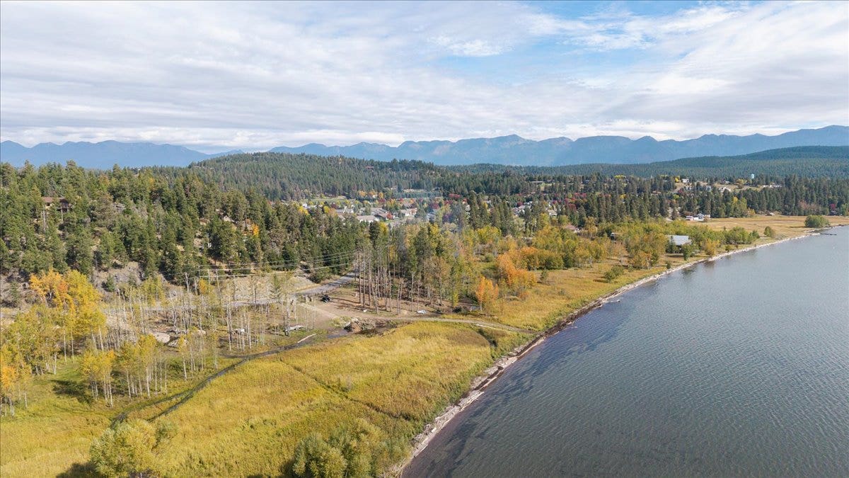 386,414,440 Holt Drive, Bigfork, MT 59911 386,414,440 Holt Drive, Bigfork, MT 59911