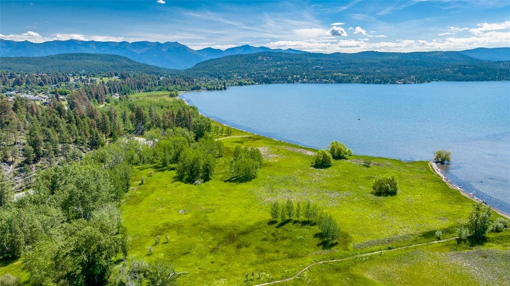 386,414,440 Holt Drive, Bigfork, MT 59911 386,414,440 Holt Drive, Bigfork, MT 59911
