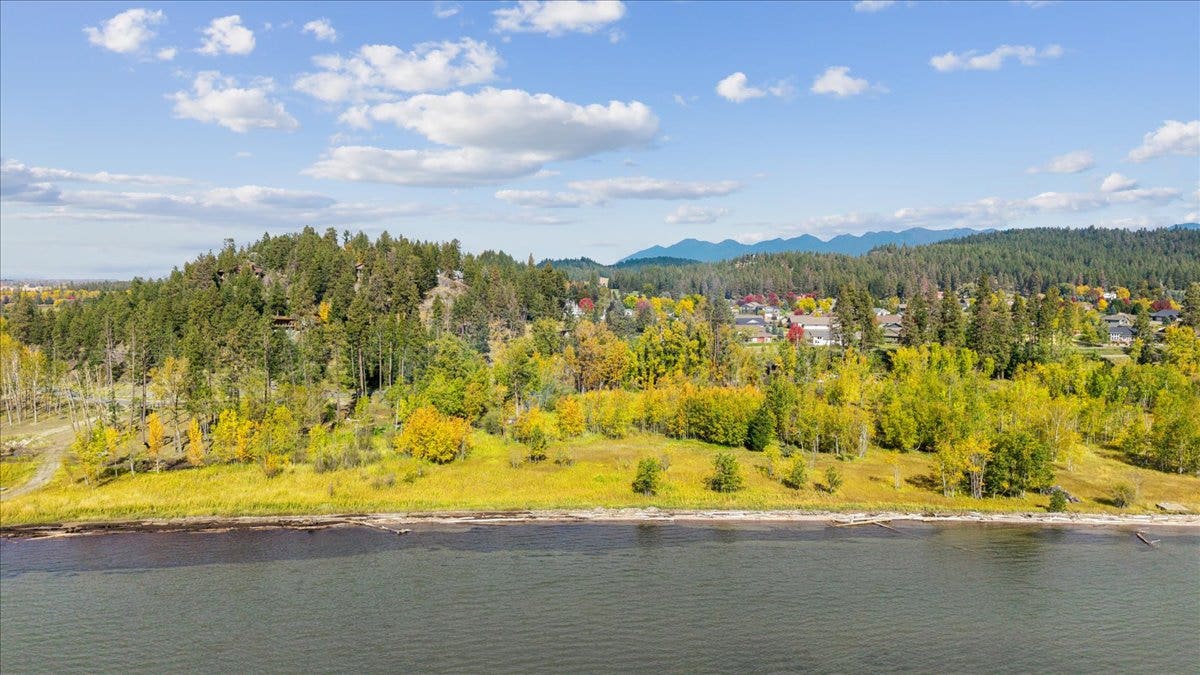 386,414,440 Holt Drive, Bigfork, MT 59911 386,414,440 Holt Drive, Bigfork, MT 59911