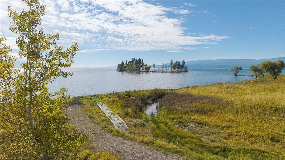 386,414,440 Holt Drive, Bigfork, MT 59911 386,414,440 Holt Drive, Bigfork, MT 59911