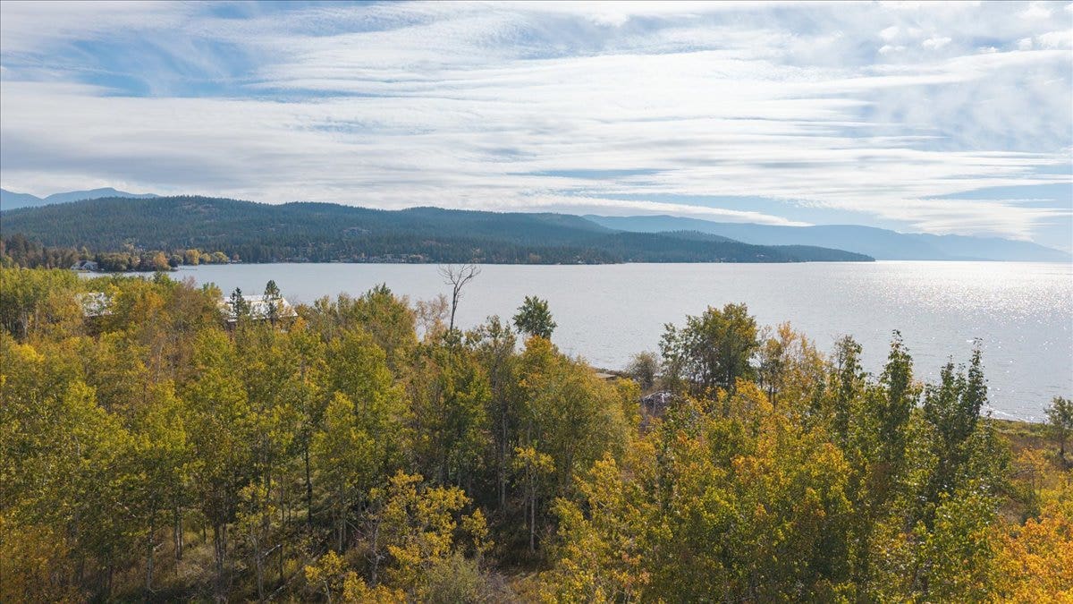 386,414,440 Holt Drive, Bigfork, MT 59911 386,414,440 Holt Drive, Bigfork, MT 59911