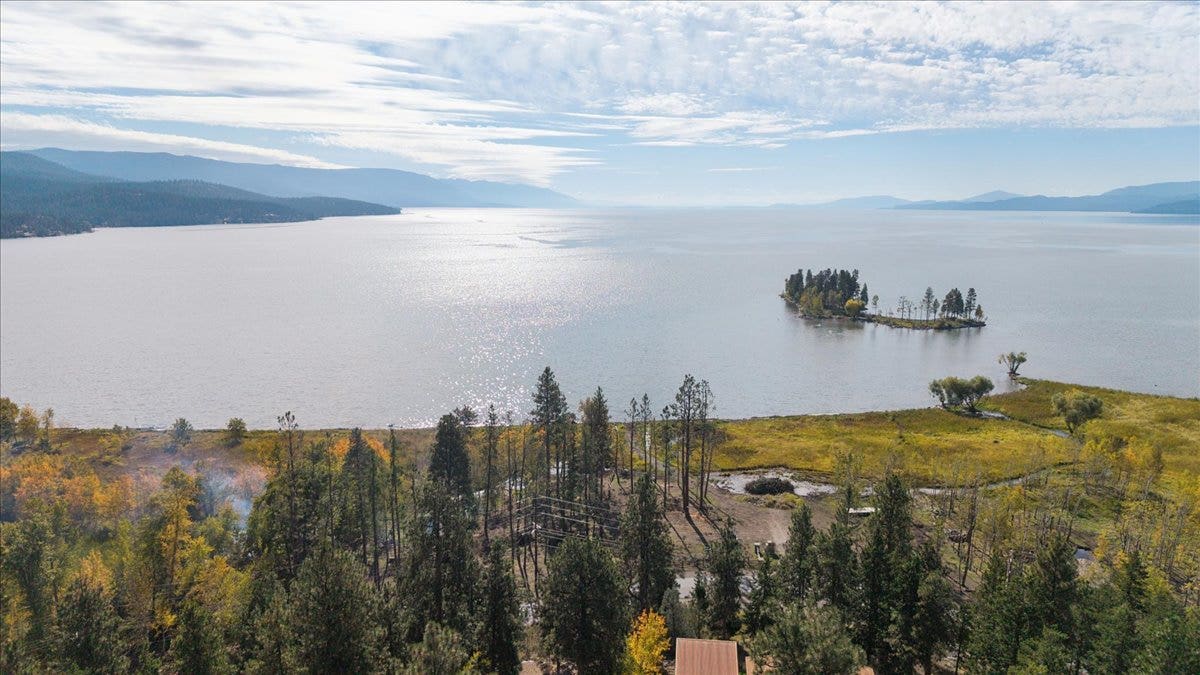 386,414,440 Holt Drive, Bigfork, MT 59911 386,414,440 Holt Drive, Bigfork, MT 59911
