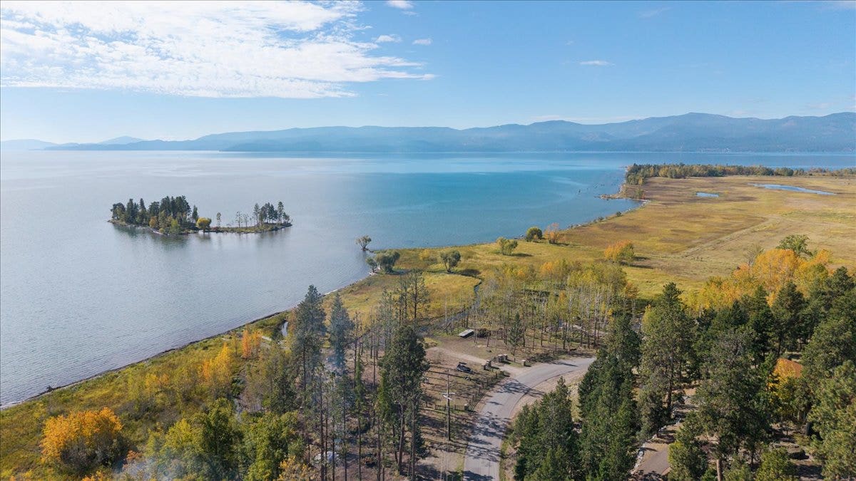 386,414,440 Holt Drive, Bigfork, MT 59911 386,414,440 Holt Drive, Bigfork, MT 59911