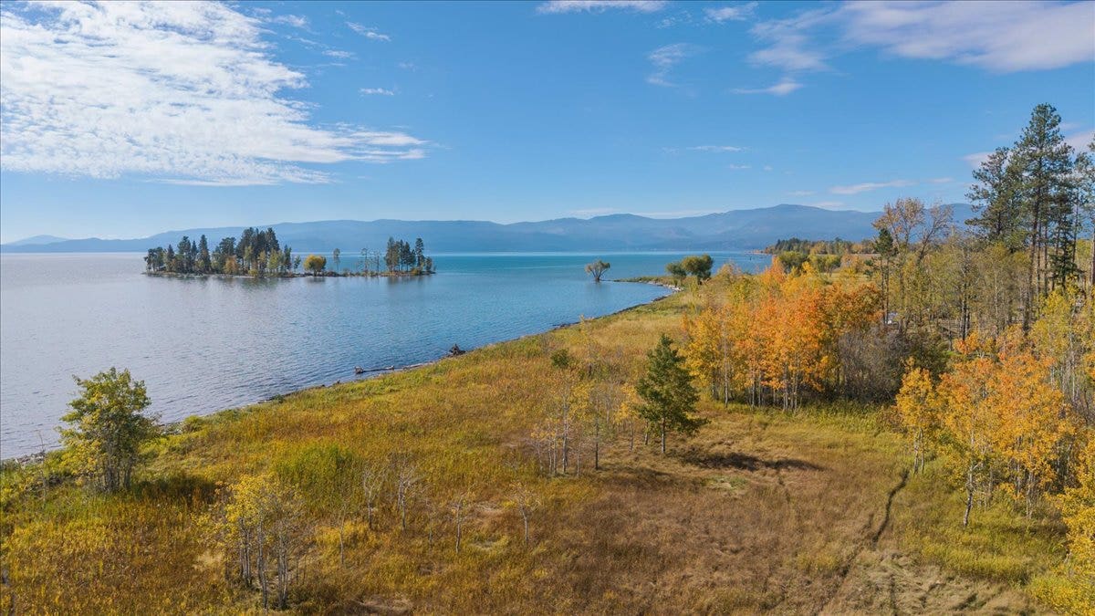 386,414,440 Holt Drive, Bigfork, MT 59911 386,414,440 Holt Drive, Bigfork, MT 59911