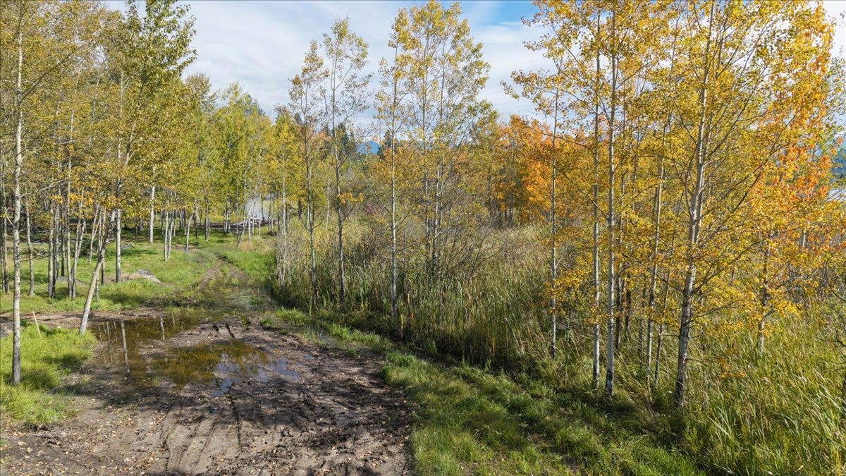 386,414,440 Holt Drive, Bigfork, MT 59911 386,414,440 Holt Drive, Bigfork, MT 59911