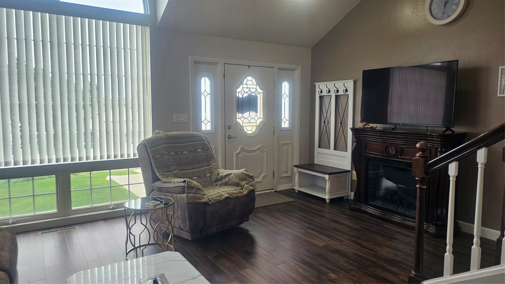 309 29th Avenue NE, Great Falls, MT 59404 Living Room
