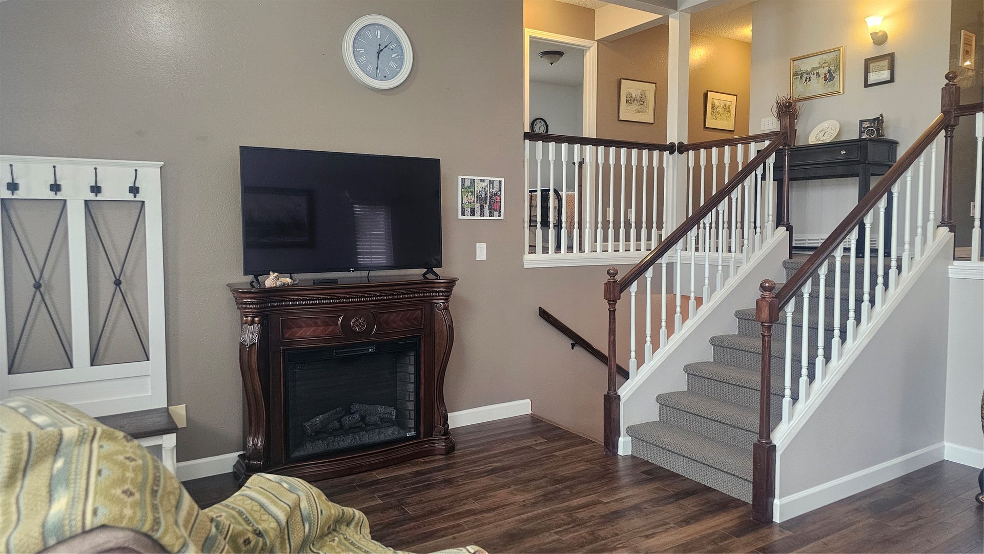 309 29th Avenue NE, Great Falls, MT 59404 Living Room