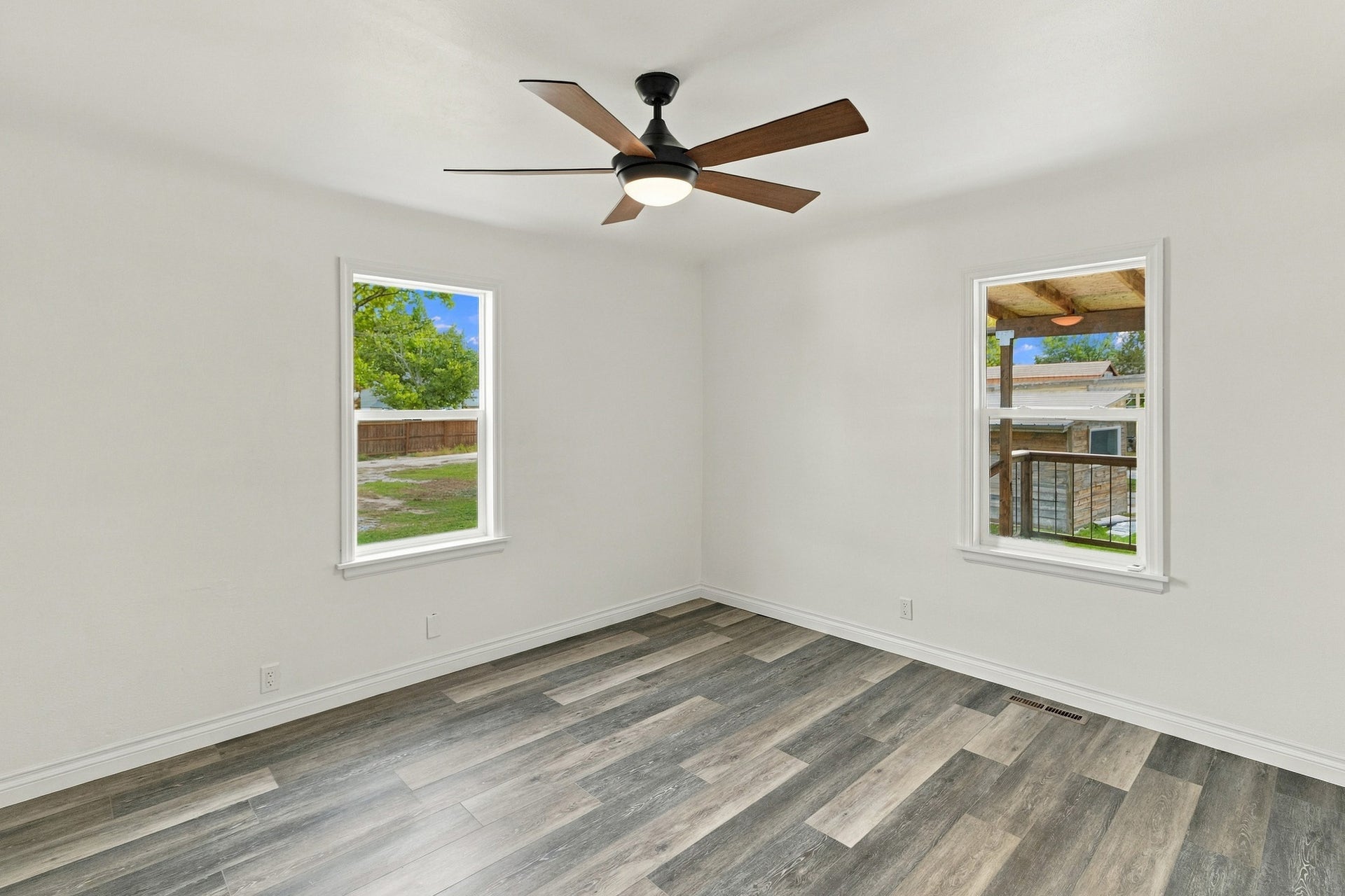 210 N Oak Street, Townsend, MT 59644 210 N Oak Street, Townsend, MT 59644