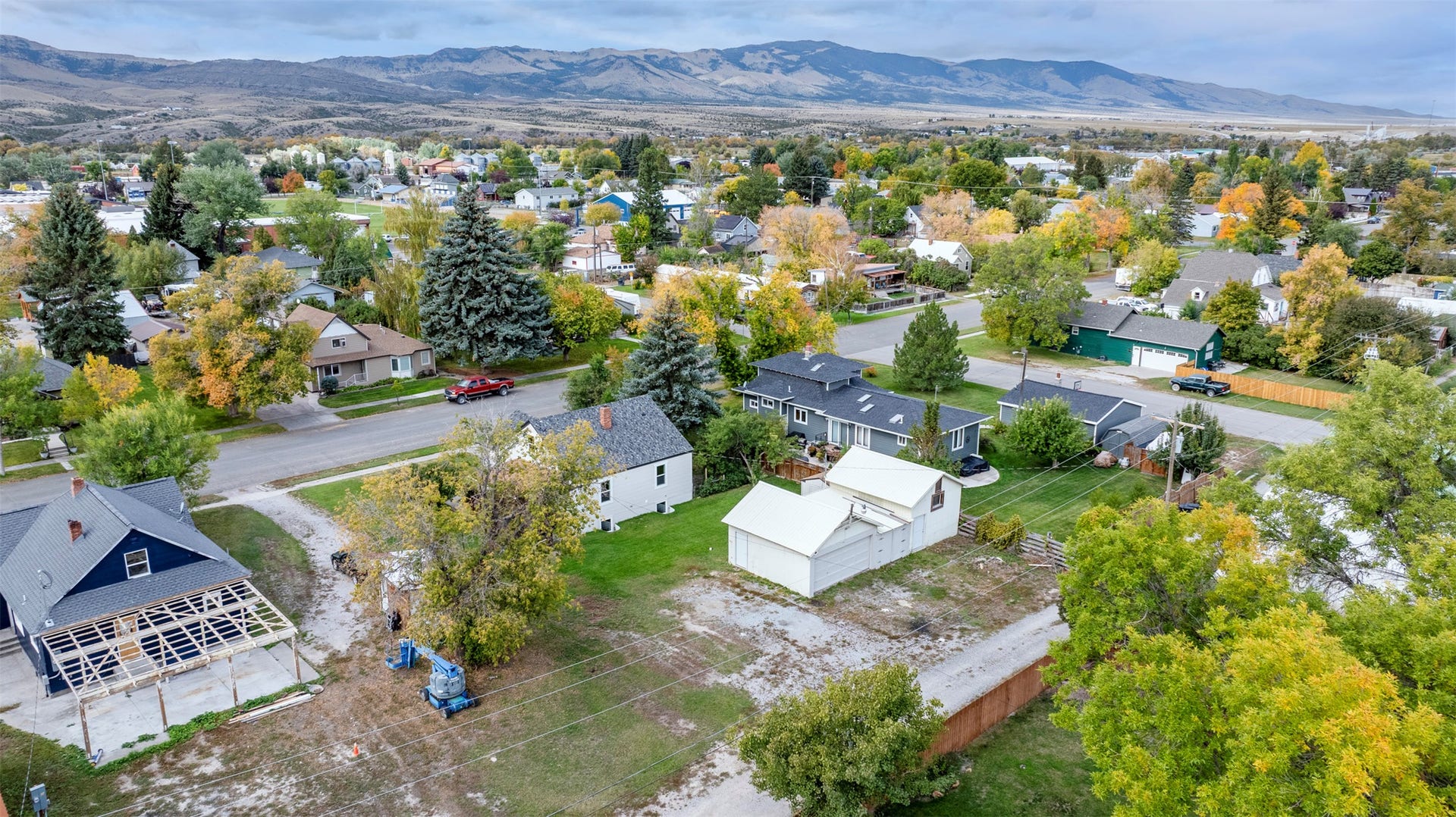 210 N Oak Street, Townsend, MT 59644 210 N Oak Street, Townsend, MT 59644