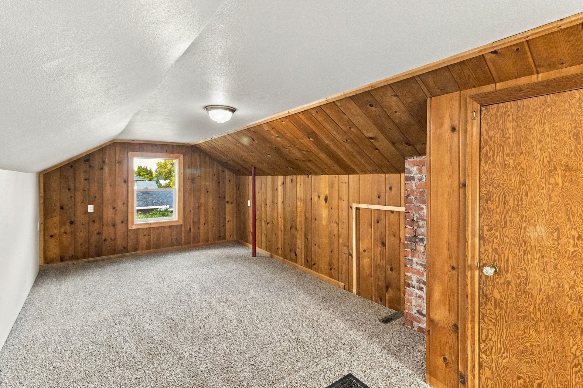 210 N Oak Street, Townsend, MT 59644 210 N Oak Street, Townsend, MT 59644