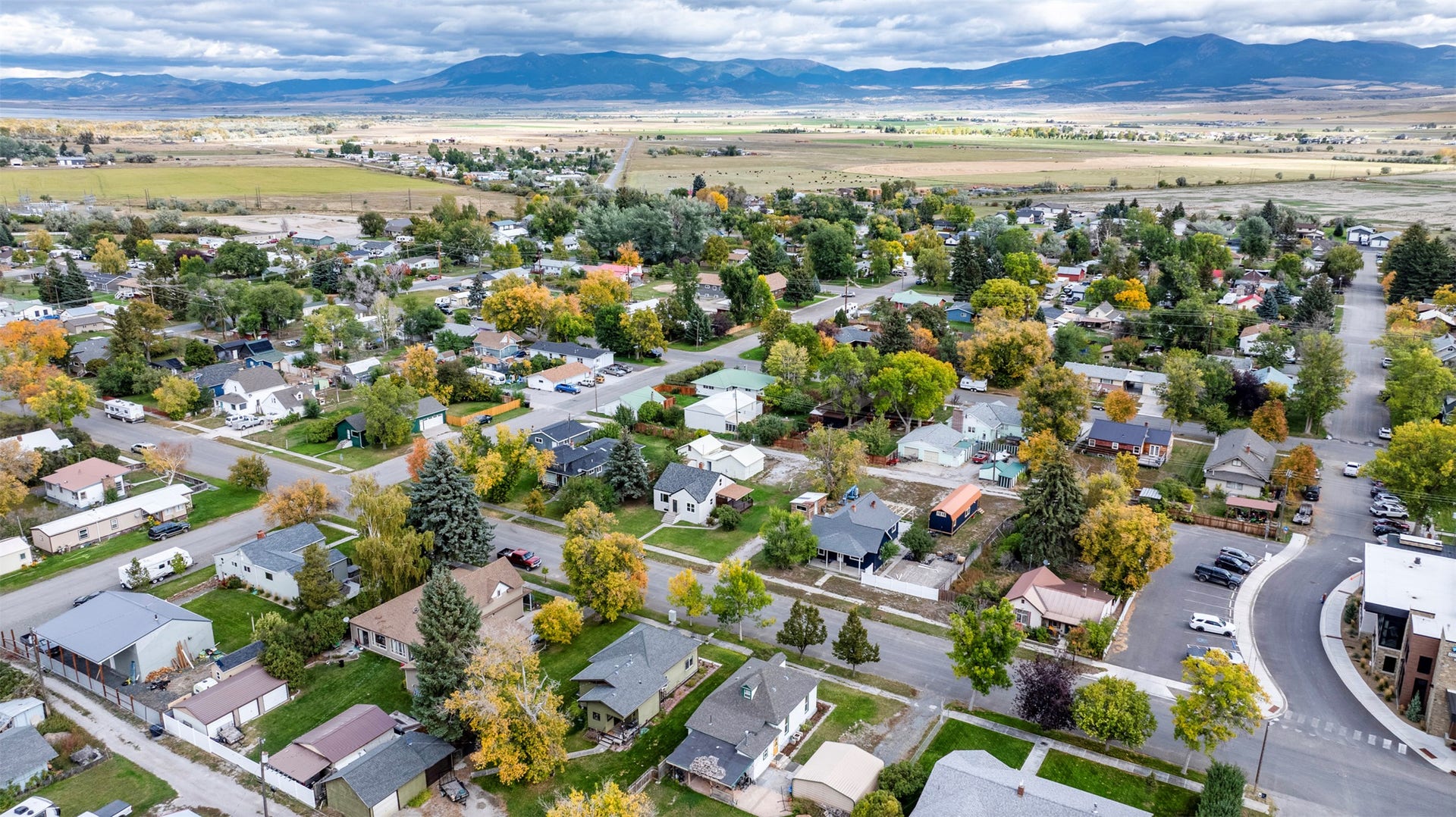210 N Oak Street, Townsend, MT 59644 210 N Oak Street, Townsend, MT 59644