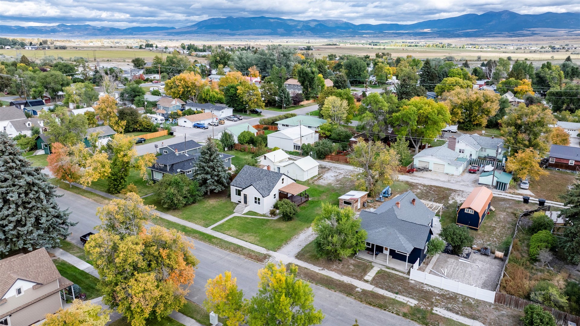 210 N Oak Street, Townsend, MT 59644 210 N Oak Street, Townsend, MT 59644