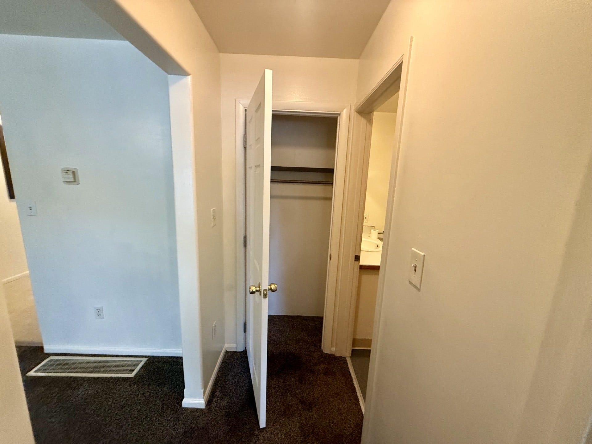 512 8th Avenue S, Great Falls, MT 59405 512 8th Avenue S, Great Falls, MT 59405