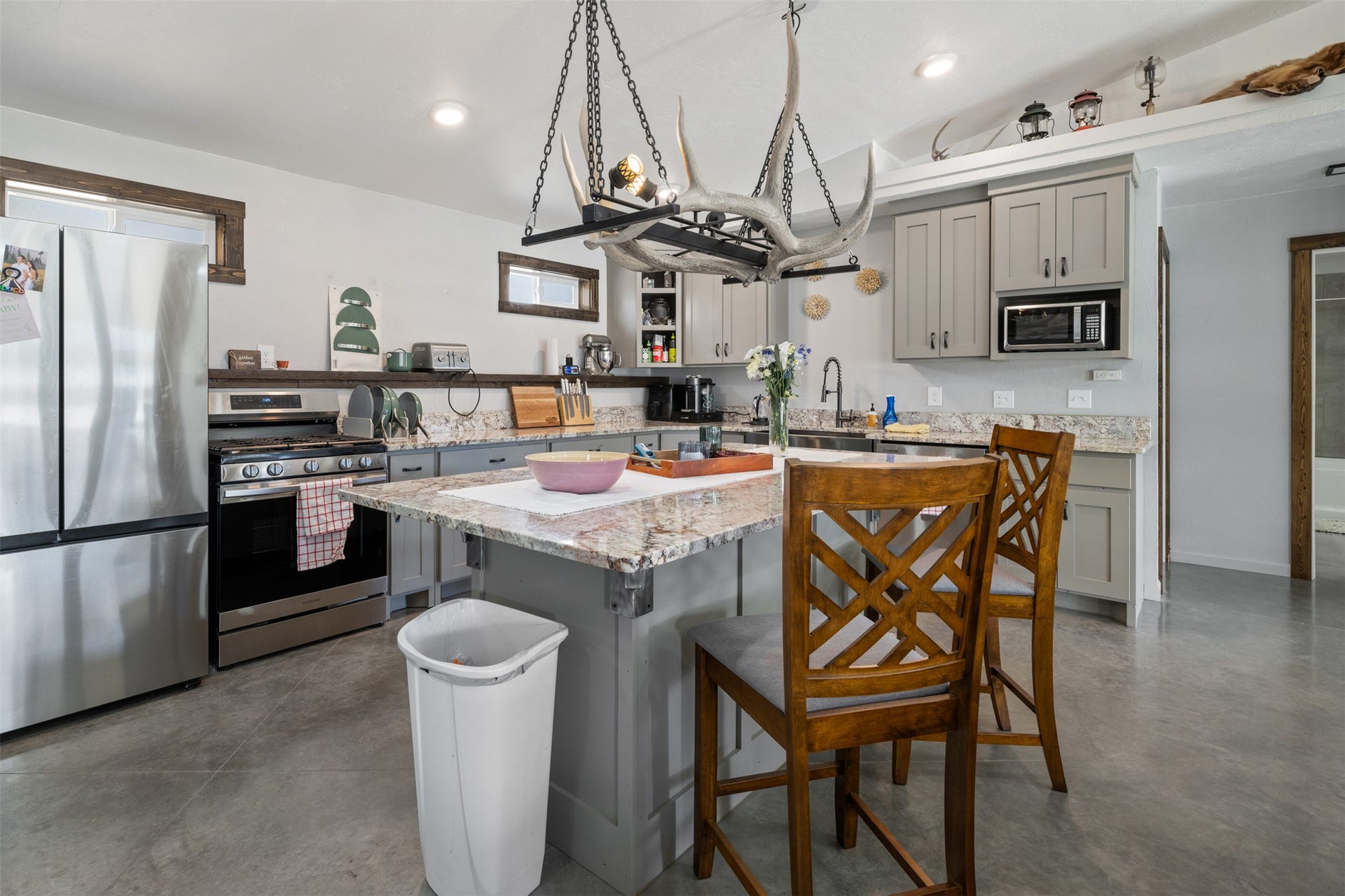 3015 N Cable Road, Anaconda, MT 59711
