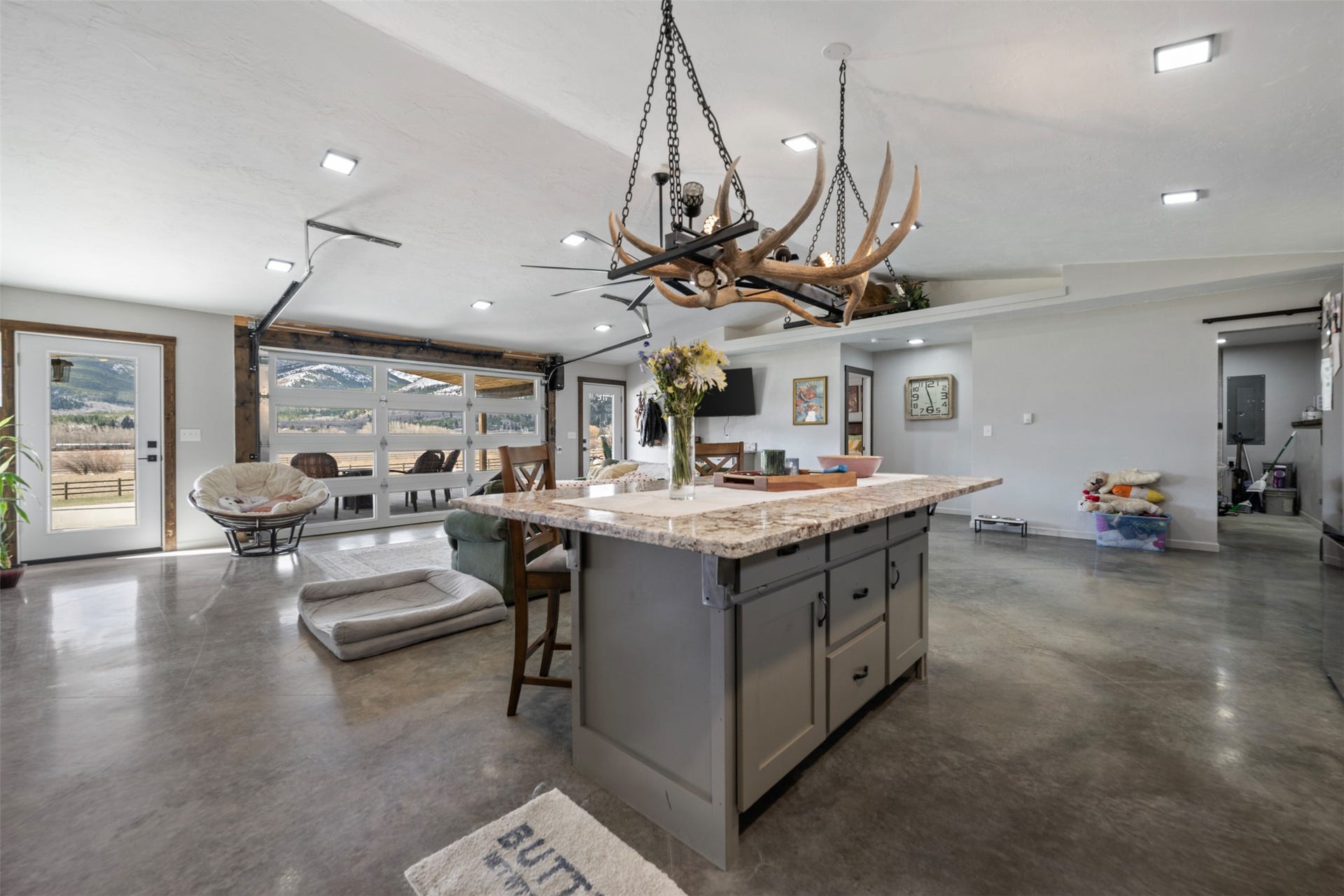 3015 N Cable Road, Anaconda, MT 59711