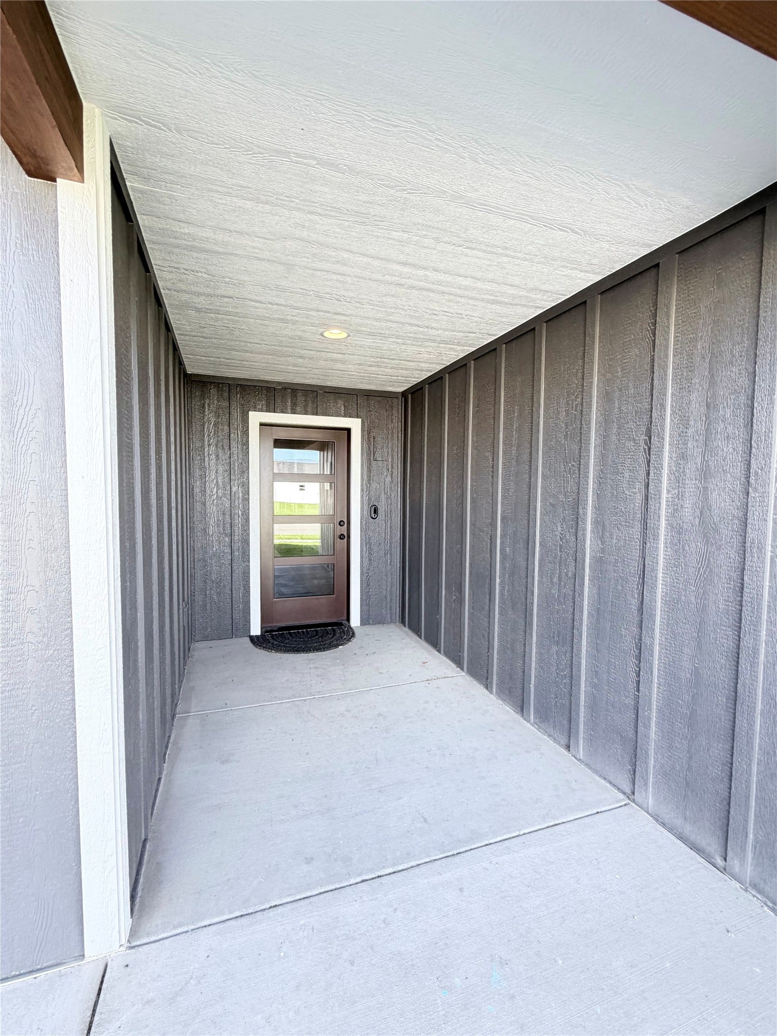 1256 Morning Eagle Drive, Kalispell, MT 59901 Covered front porch
