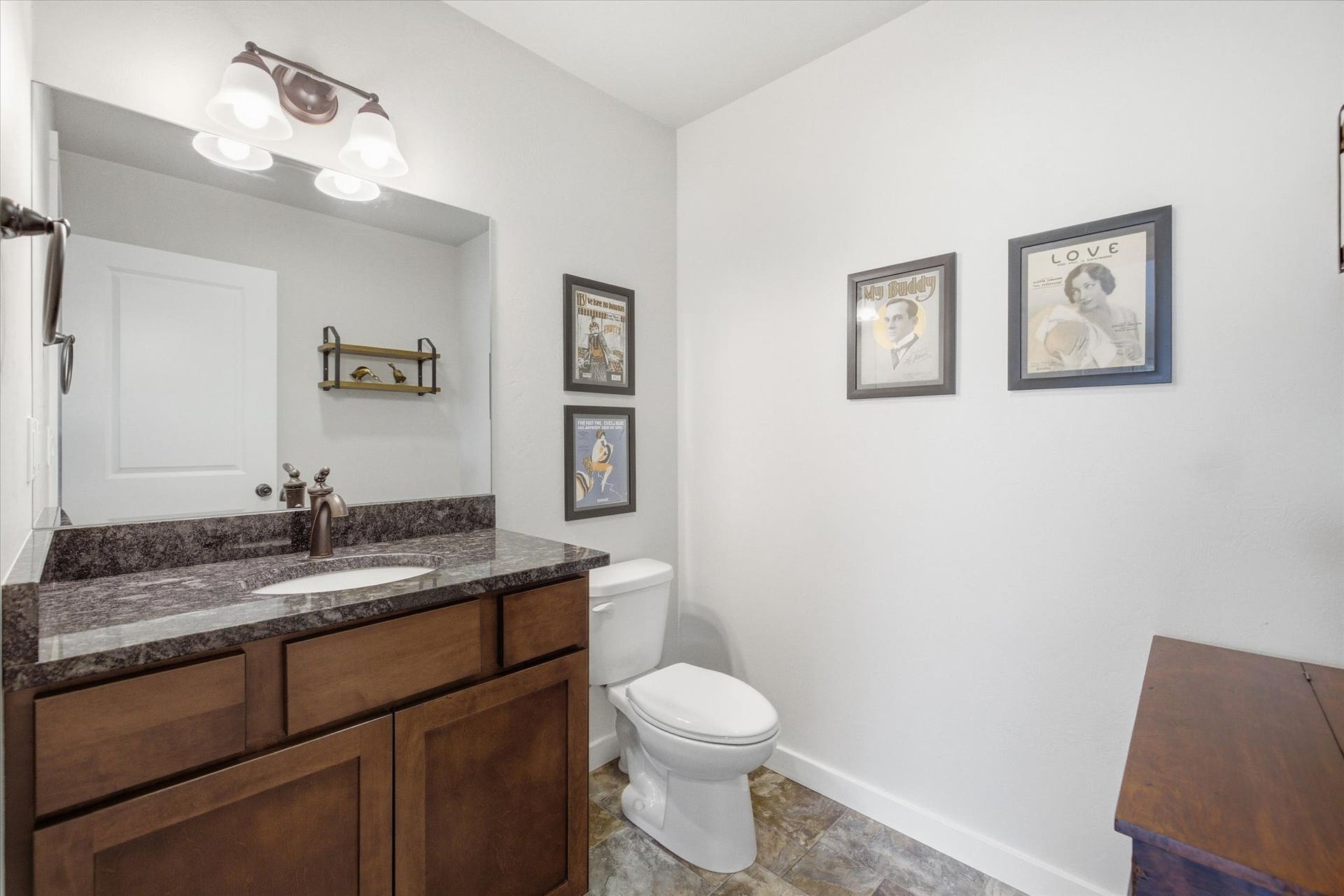 1012 Clark Fork Drive, Kalispell, MT 59901 Powder Room
