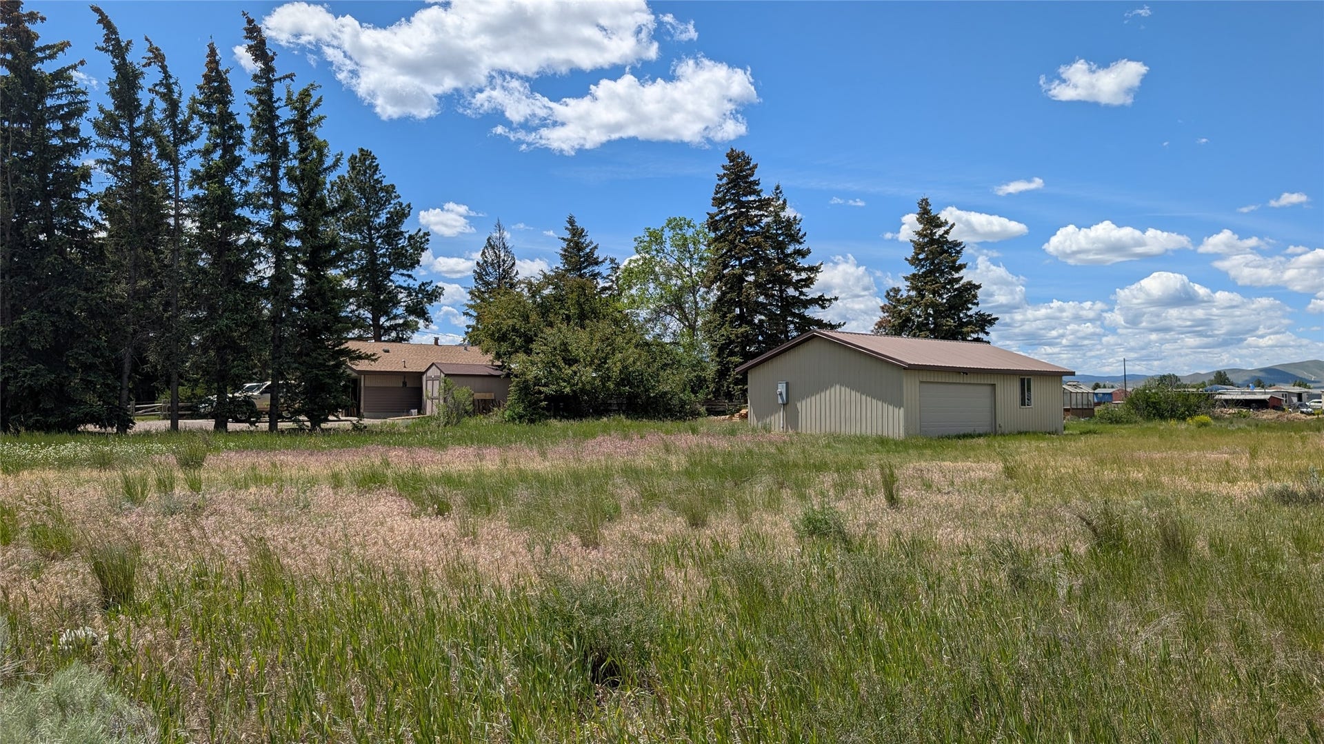 5262 Kerr Drive, Helena, MT 59602 5262 Kerr Drive, Helena, MT 59602