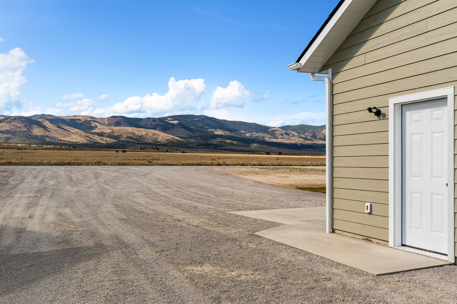 14 Nez Perce Trail, Townsend, MT 59644 South Side Exterior