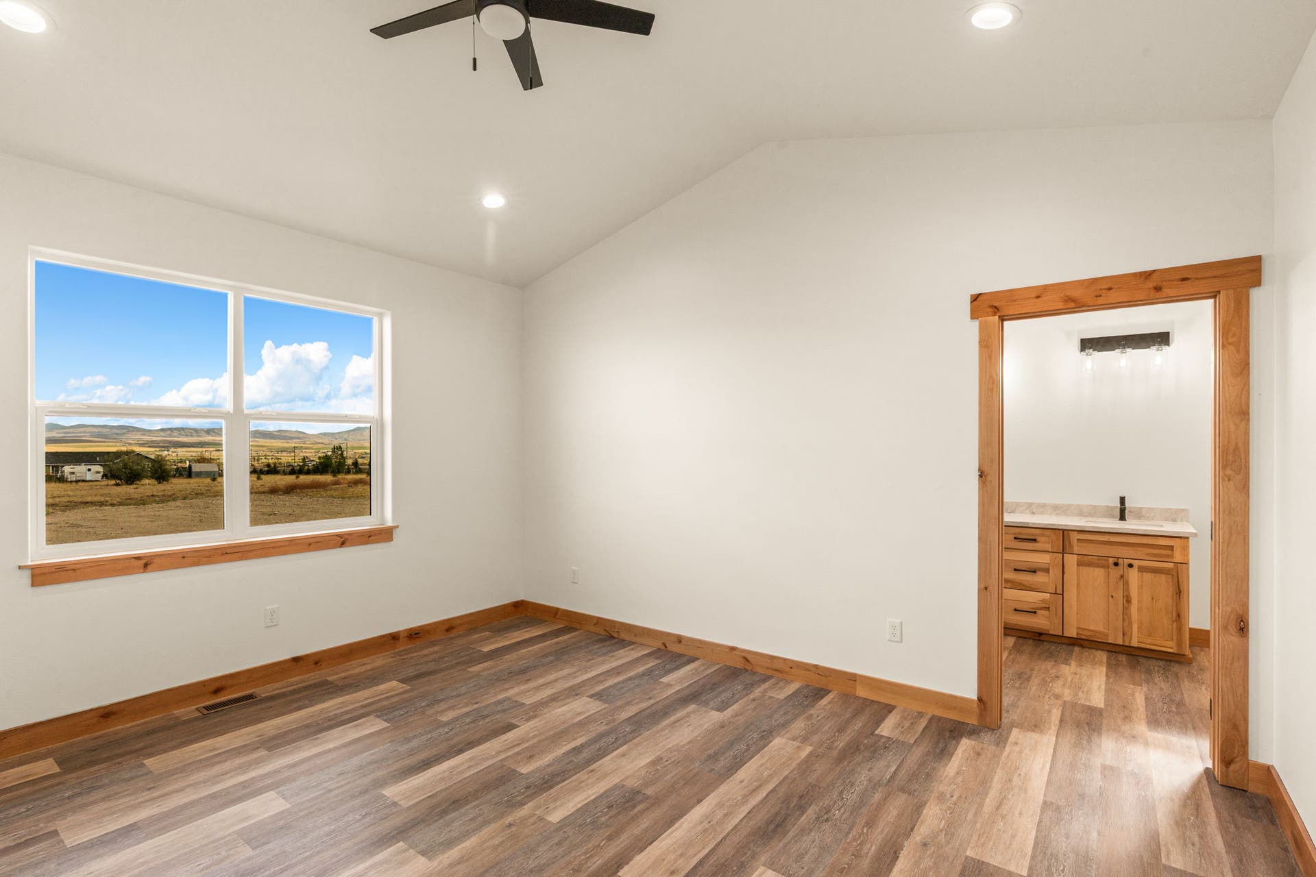 14 Nez Perce Trail, Townsend, MT 59644 Primary Bedroom