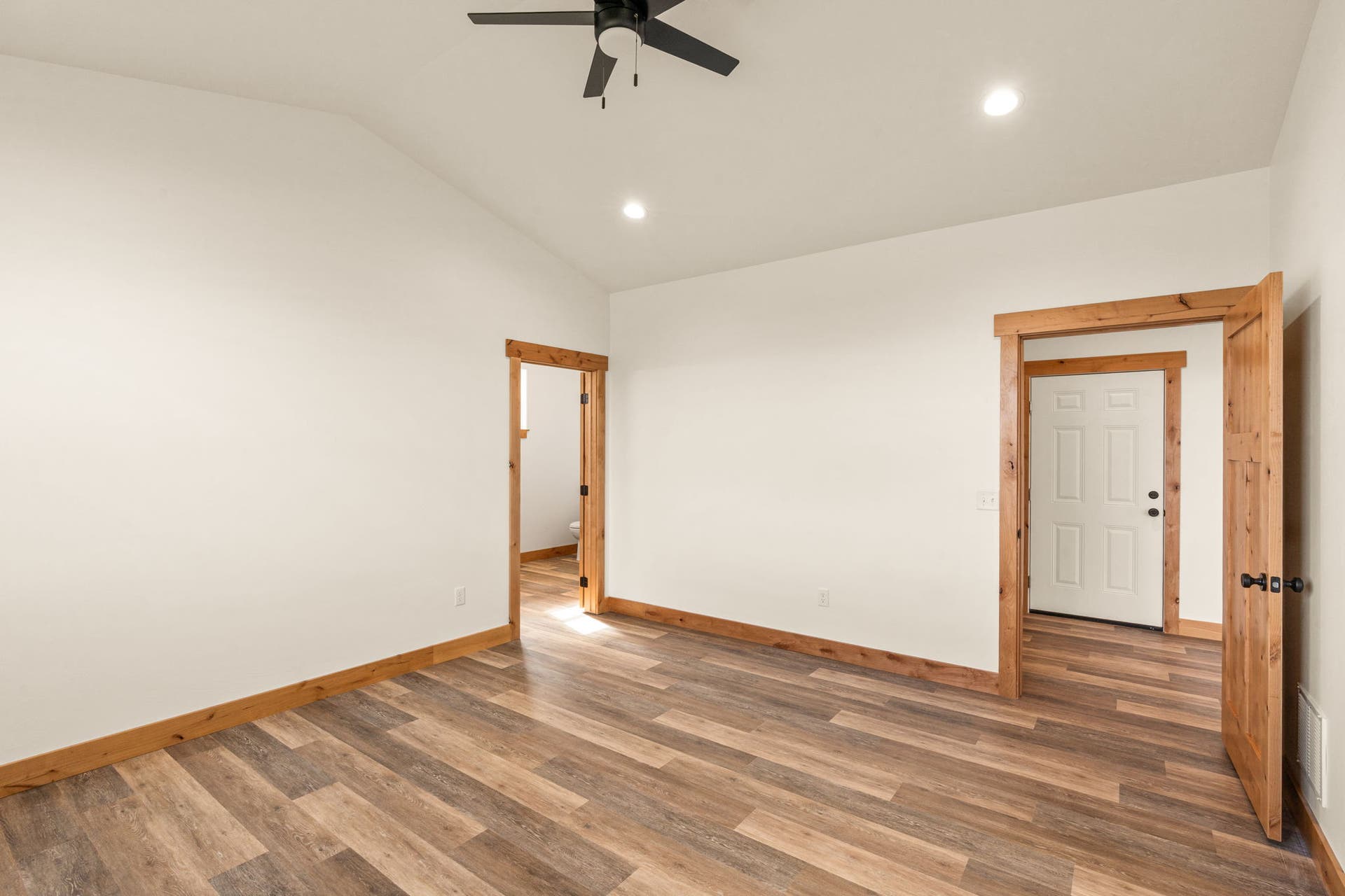 14 Nez Perce Trail, Townsend, MT 59644 Primary Bedroom